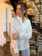 Charger l'image dans la galerie, Blouse blanche Yara