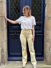 Charger l'image dans la galerie, Blouse blanche brodée Maria