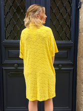 Charger l'image dans la galerie, Robe éponge jaune coquillage