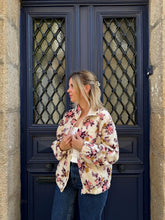Charger l'image dans la galerie, Veste Polaire Beige Marceau – Col Montant Motif Fleuri |