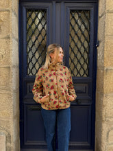 Charger l'image dans la galerie, Veste Polaire Fleurie Camel Armand – Coupe Droite Col Montant |
