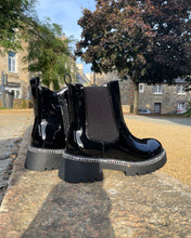 Charger l&#39;image dans la galerie, Bottines noires vernies Thelma
