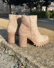 Charger l&#39;image dans la galerie, Bottines à talons taupe Roxanne
