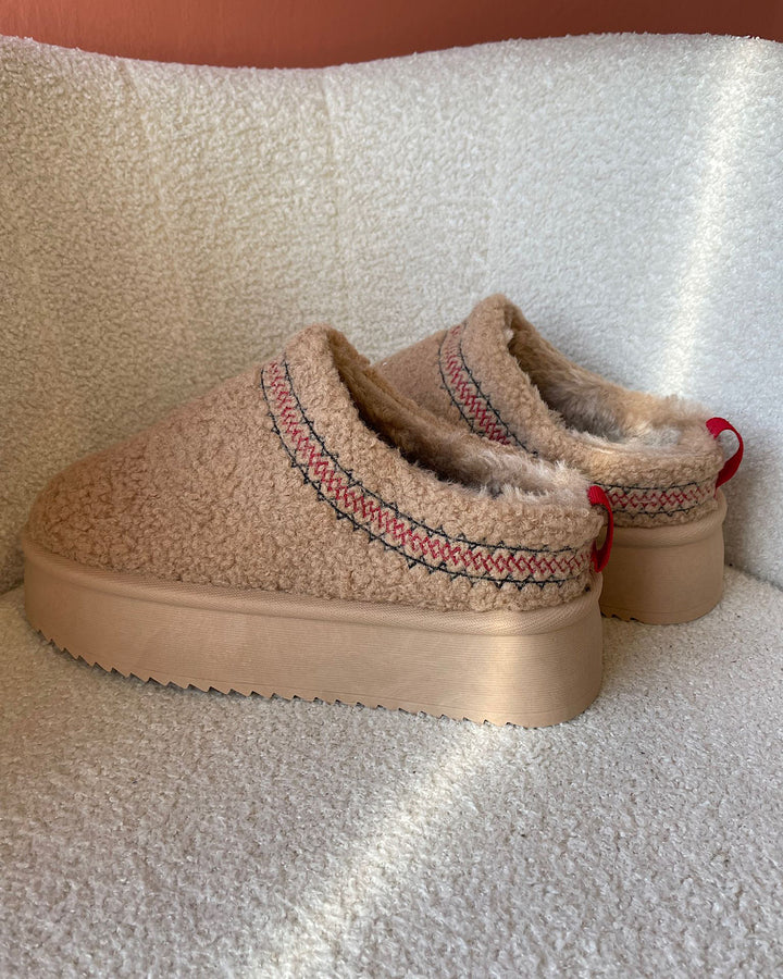 Mules bouclettes beige