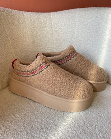 Mules bouclettes beige