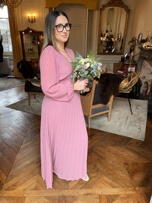 Robe Beth rose