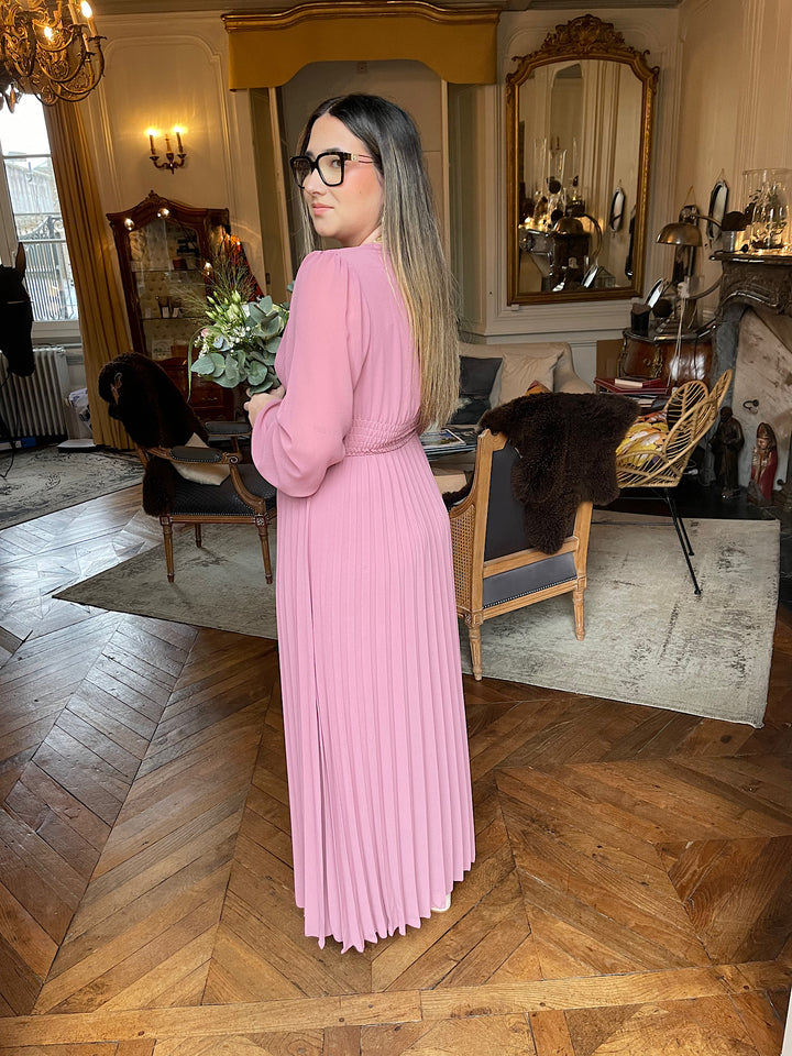 Robe Beth rose