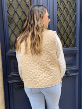 Charger l&#39;image dans la galerie, Veste sans manches Mahalia beige
