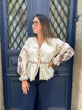 Charger l&#39;image dans la galerie, Blouse Aria beige

