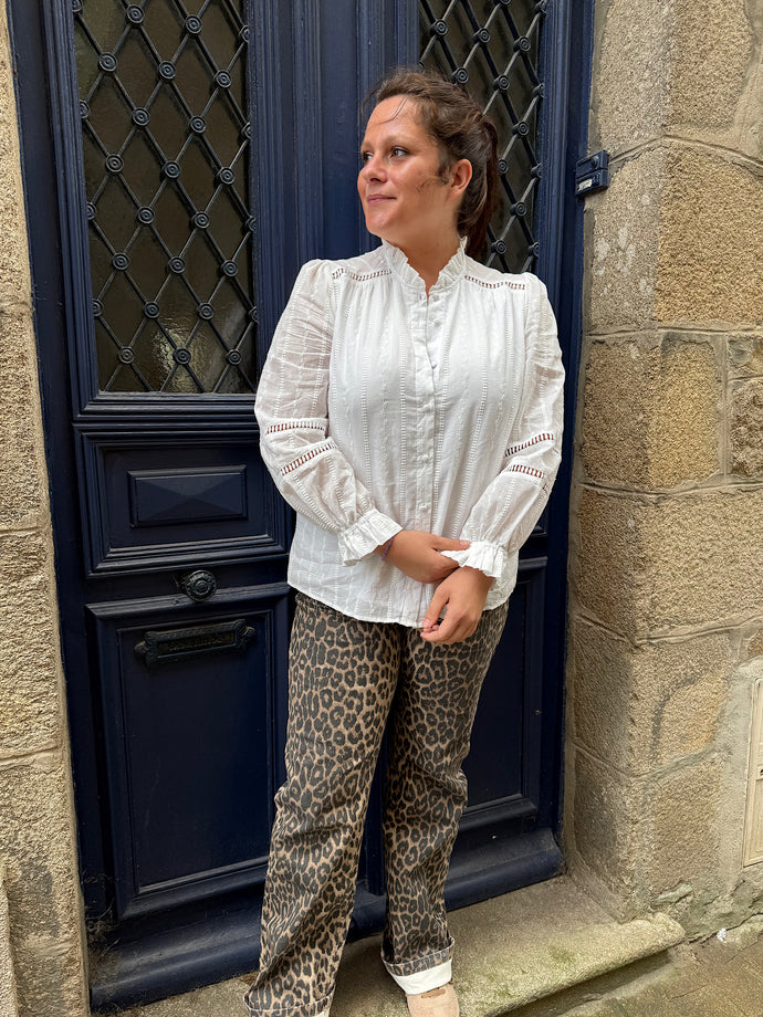 Blouse Charity