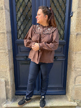Charger l&#39;image dans la galerie, Blouse Daisy chocolat
