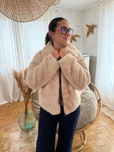 Charger l&#39;image dans la galerie, Veste Julie beige
