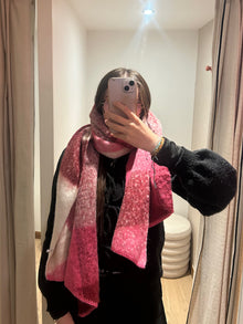 Echarpe rose et blanche