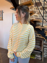 Charger l'image dans la galerie, Gilet rayé Vyla

