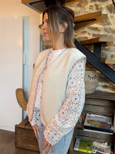 Charger l'image dans la galerie, Veste sans manches bouclettes écrue Nolya
