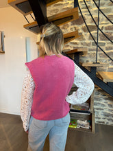 Charger l'image dans la galerie, Veste sans manches bouclettes rose Nolya
