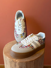 Charger l'image dans la galerie, Basket Liberty blanches
