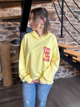 Charger l'image dans la galerie, Sweat jaune MORE AMORE
