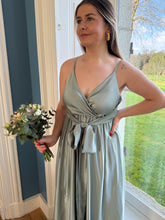 Charger l'image dans la galerie, Robe Selena vert d'eau
