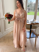 Charger l'image dans la galerie, Robe Selena beige
