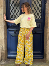 Charger l'image dans la galerie, Pantalon plissé fluide Annie jaune
