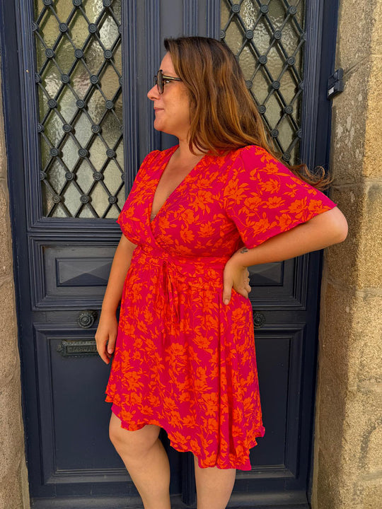 Robe courte fleurie fuchsia curvy Aloé