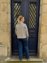 Charger l'image dans la galerie, Veste en Jean Rayée Evan – Col Chemise Coupe Droite |
