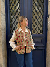 Charger l'image dans la galerie, Veste Sans Manches Femme Bouclette Fleurie Youna– Coupe Droite Style Bohème | La Capsule d'Evy
