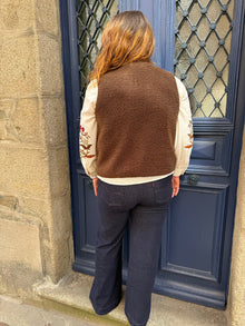 Veste Sans Manches Felipa – Bouclette Chocolat Bohème Chic