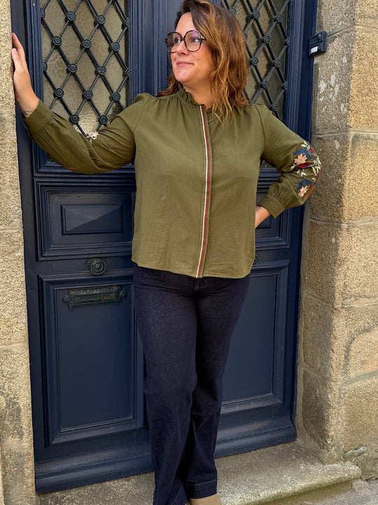 Blouse Kaki Steren – Broderie Florale Bohème Curvy