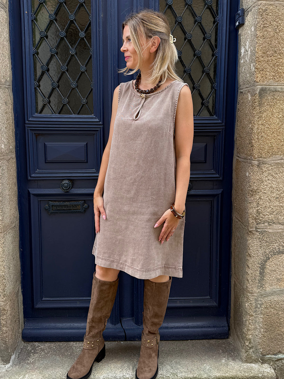 Robe Sans Manches Estelle – Denim Beige Bohème Chic