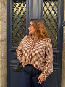 Blouse marron à carreaux Edith curvy