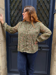Blouse fleurie kaki curvy