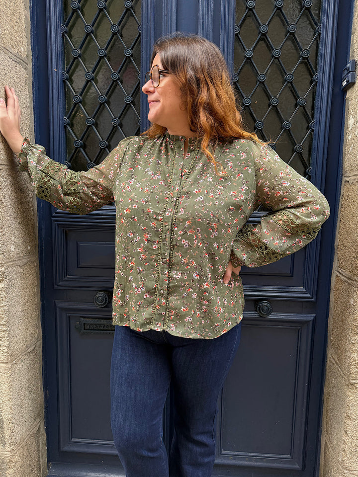 Blouse fleurie kaki curvy