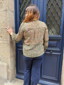 Blouse fleurie kaki curvy