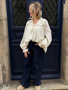 Blouse écrue à volants Pénélope