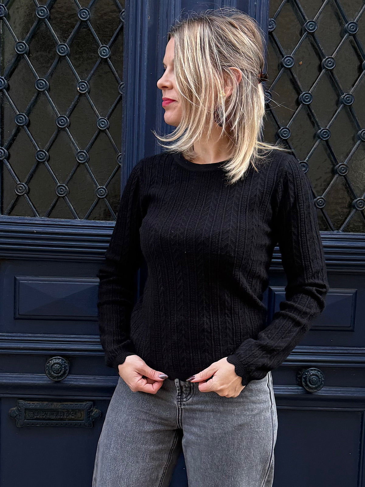 Pull noir ajouré louisa
